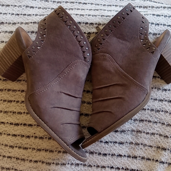 Ankle boot - Picture 1 of 4